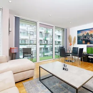 Cobalt Point 2 Apartment