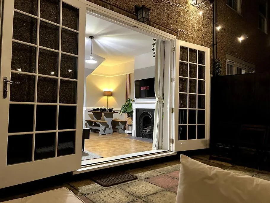 Holiday home Cosy Home In London